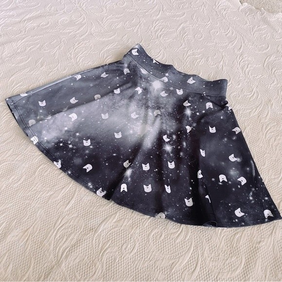 Hot Topic Sailor Moon Luna Skater Skirt - Black Galaxy Print, Size XS - Picture 2 of 5